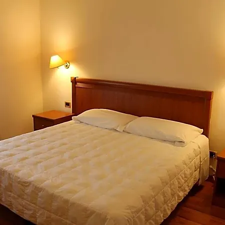 Santa Lucia Hotel