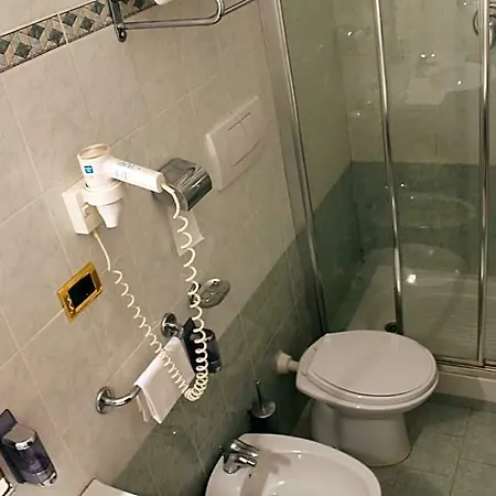 Santa Lucia Hotel 3*