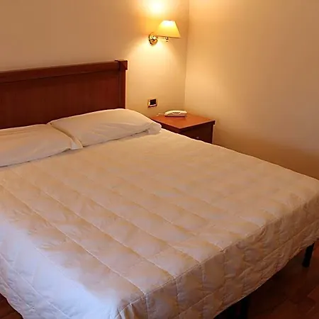 Hotel Santa Lucia 3*